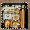 Luxe Essentials Hamper: Elevate Your Gifting Game!