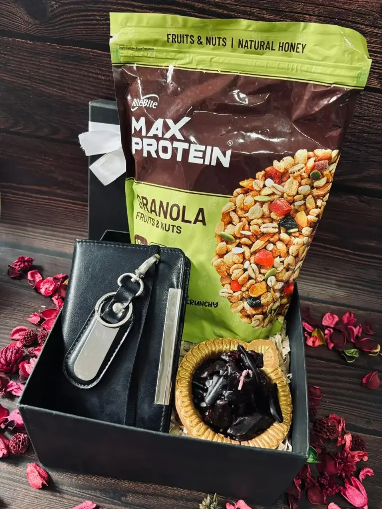 Festive Elegance Gift Hamper