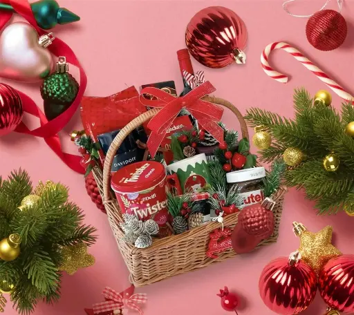 Craft Your Perfect Christmas with a Customized Gourmet Hamper!