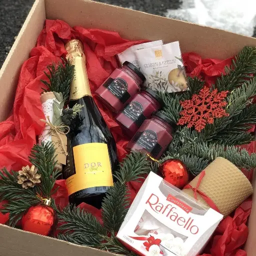 Celebrate in Style: The Ultimate Christmas Hamper