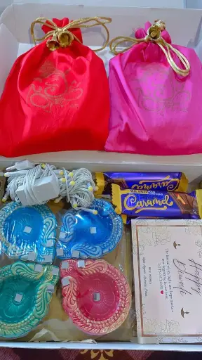 The Festive Glow Hamper