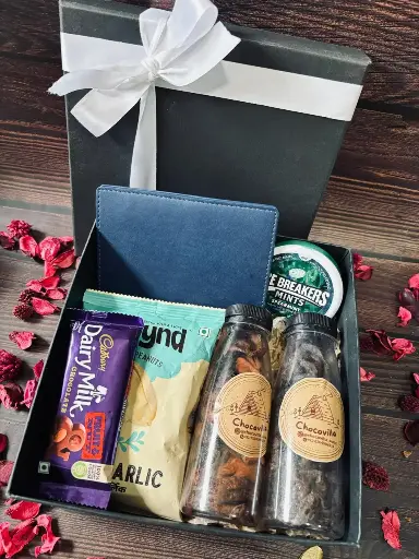 Delightful Snack & Accessory Delight